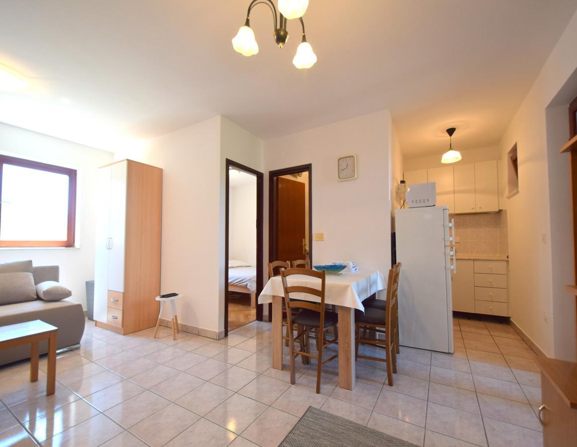 Apartment Ozren Malinska Exterior photo